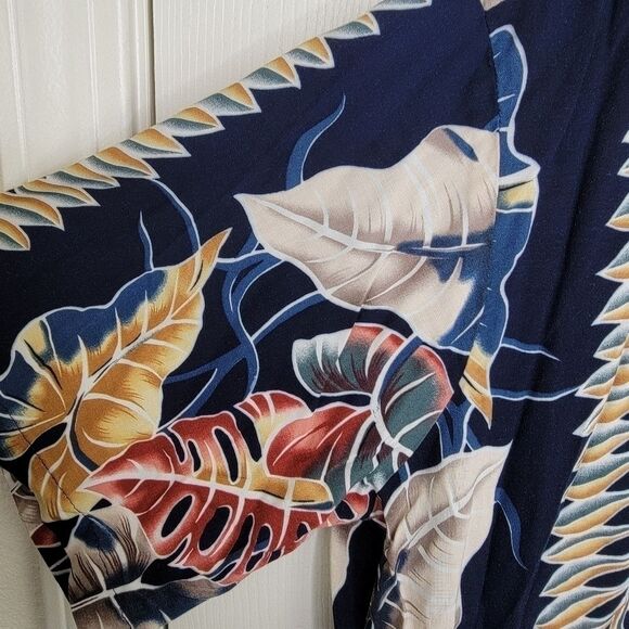 Hilo Hattie the Orginial rayon Hawaiian button up shirt large - Picture 3 of 6